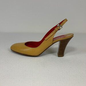 Women's Tan and Yellow Courts